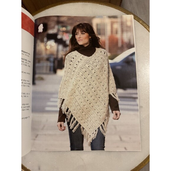 Leisure Arts 5258 Wonderful Wearable Wraps Crochet Pattern Booklet LaRoche - Picture 8 of 10